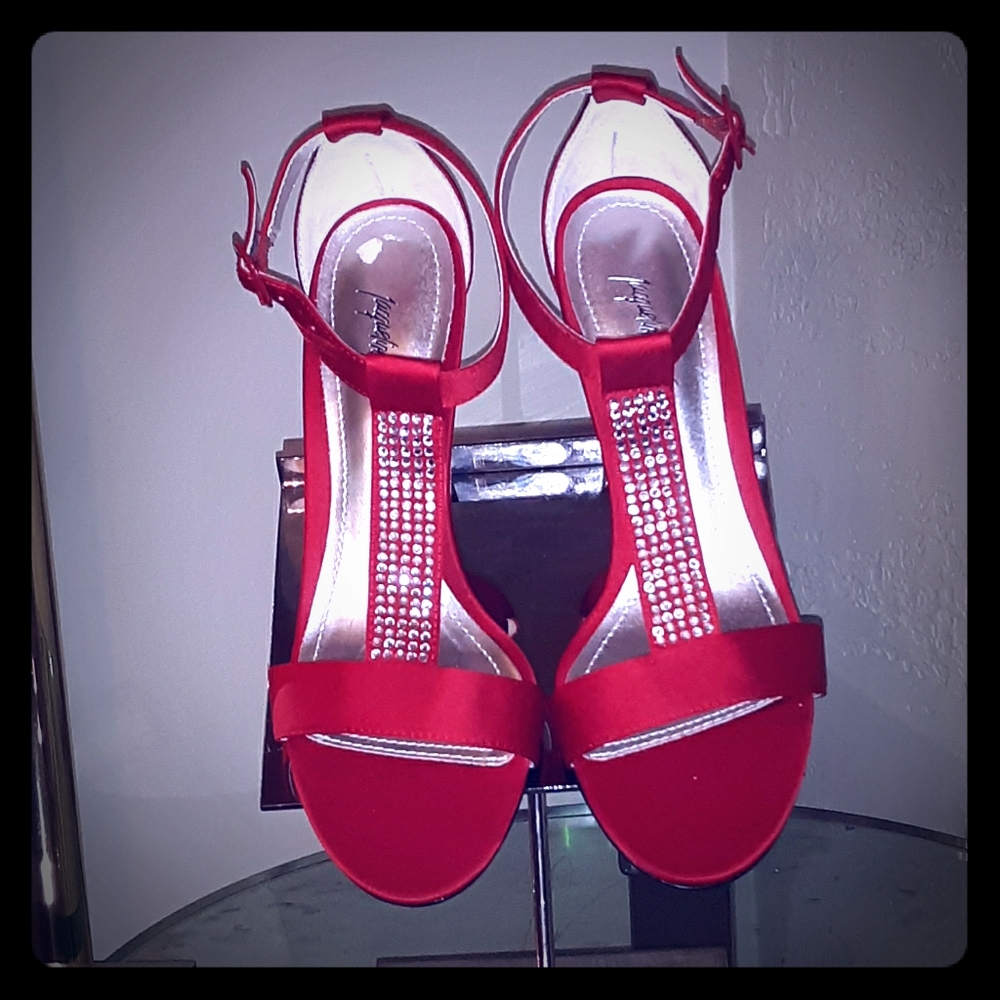Jacqueline Ferrar Red Dress Shoes